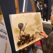 فروش ۲۵۰ میلیون تومانی اولین تابلوی نقاشی ترسیم‌شده با نفت و قیر