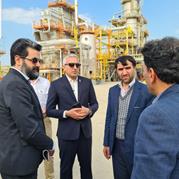 بازدید معاون وزیر نفت از توانمندی ها و دستاوردهای پروژه های سه گانه نفت و انرژی گروه گسترش انرژی پاسارگاد در قشم