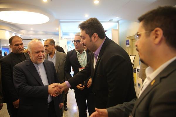 Iranian Minister of Petroleum Bijan Zangeneh visited the pavilion of Pasargad Energy Development Company.