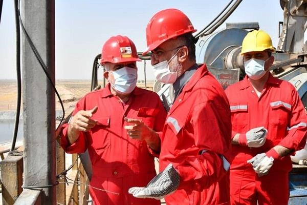 معاون تولید شرکت ملی نفت ایران از نام‌آوران بازدید کرد تاکید بر شتاب‌بخشی در حفاری‌های اکتشافی