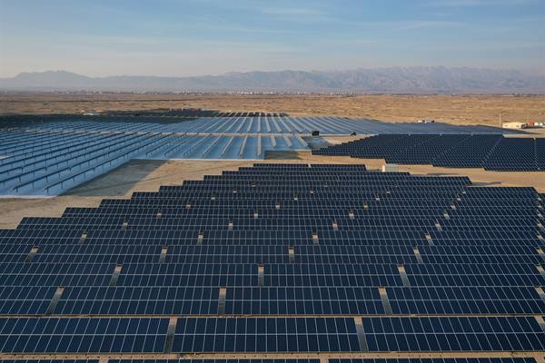 ثبت رکورد جدید تولید انرژی در نیروگاه های خورشیدی کشور توسط نیروگاه تابان پاسارگاد دامغان
